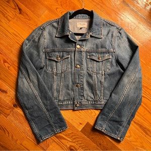 FRAME cropped jean jacket in XS